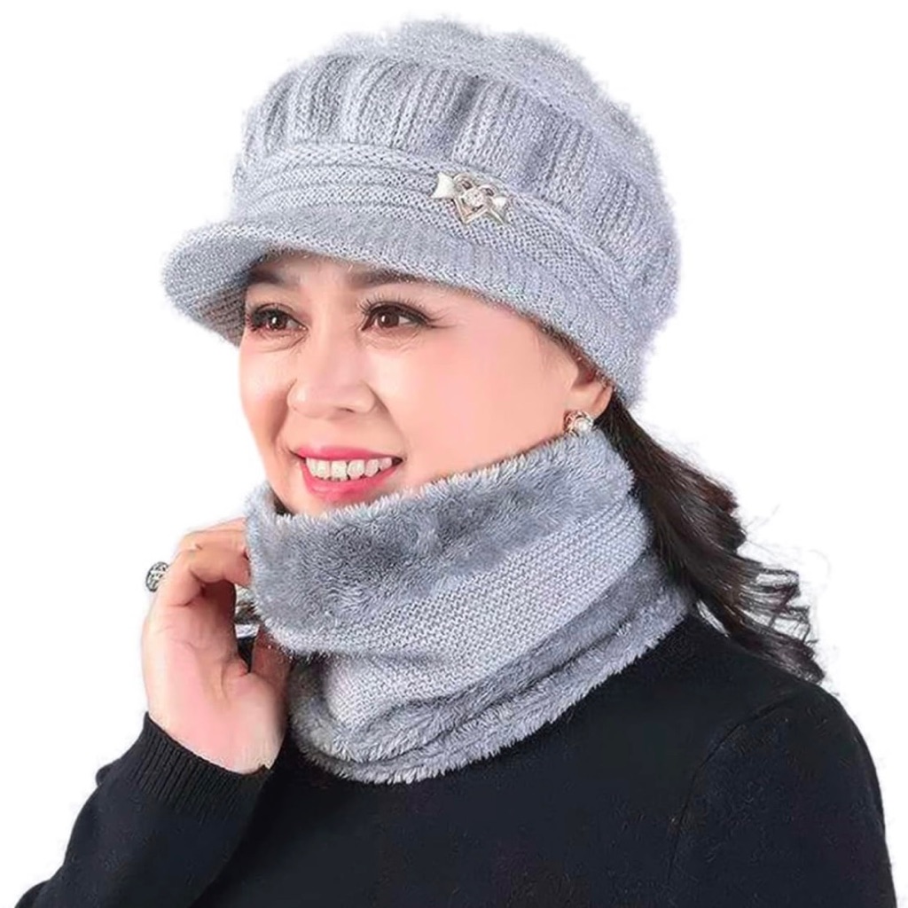 Nwot Warm Hat And Scarf Marching Set